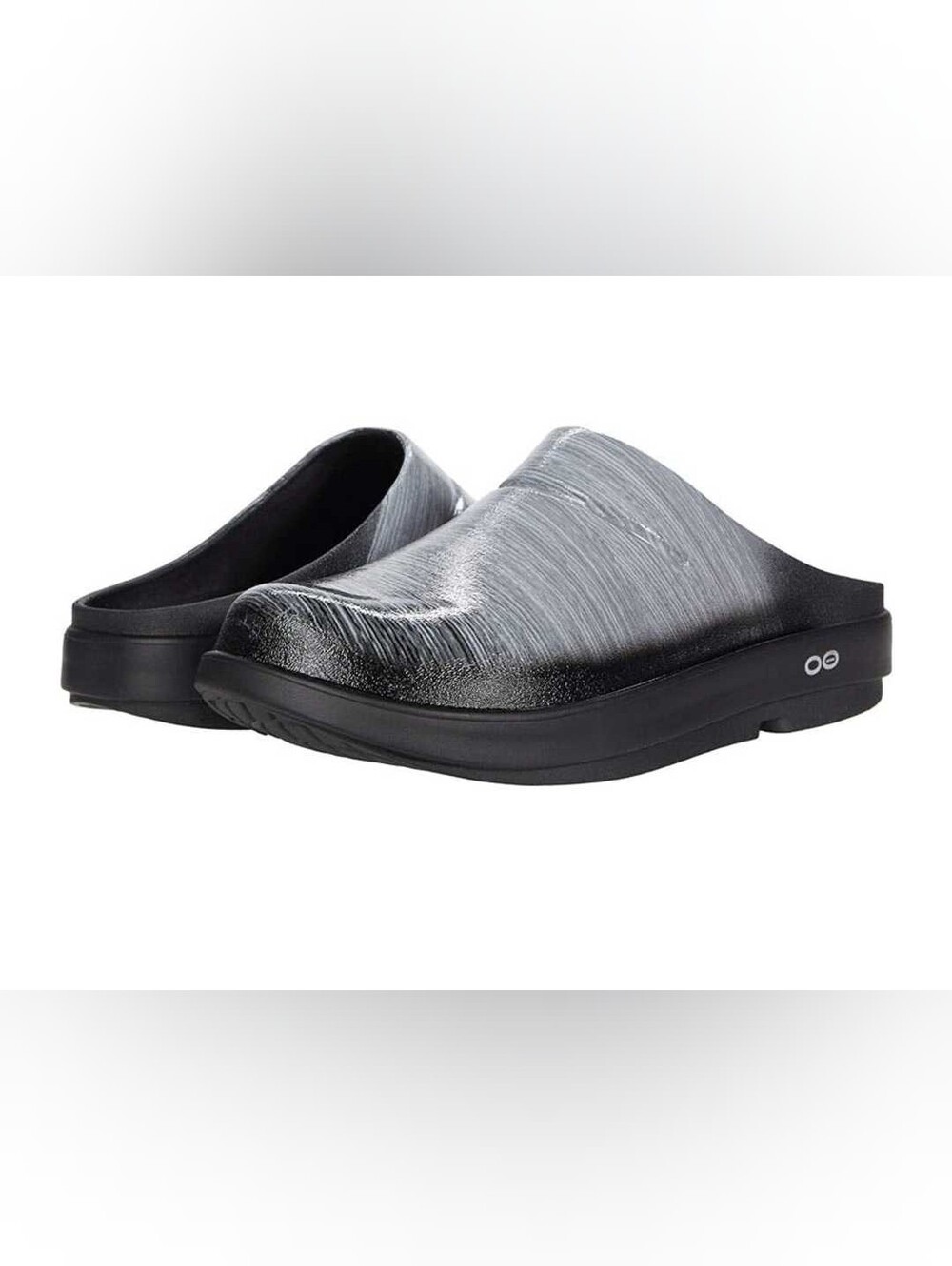 OOFOS OOcloog Luxe Recovery Clogs Gray Stripe Women's 9 Men's 7